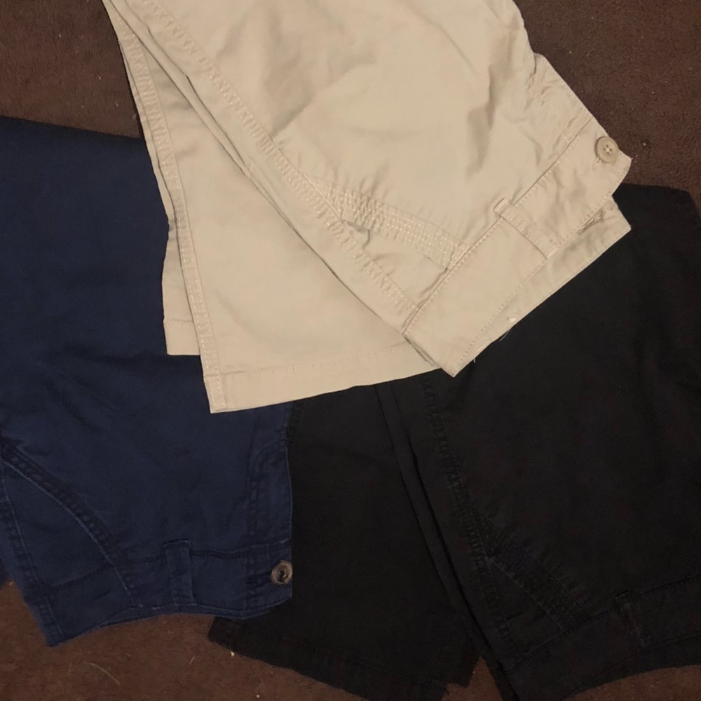 (3) MAURICE’S SLACK.